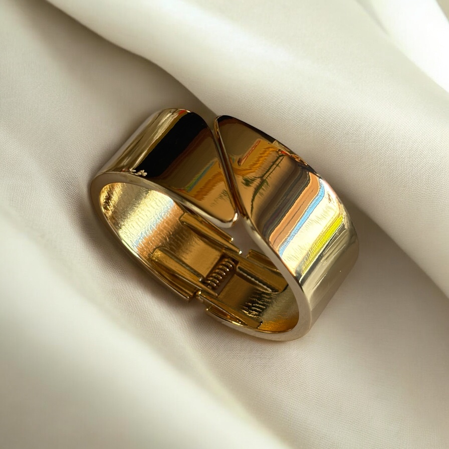 The Solara Fold Cuff